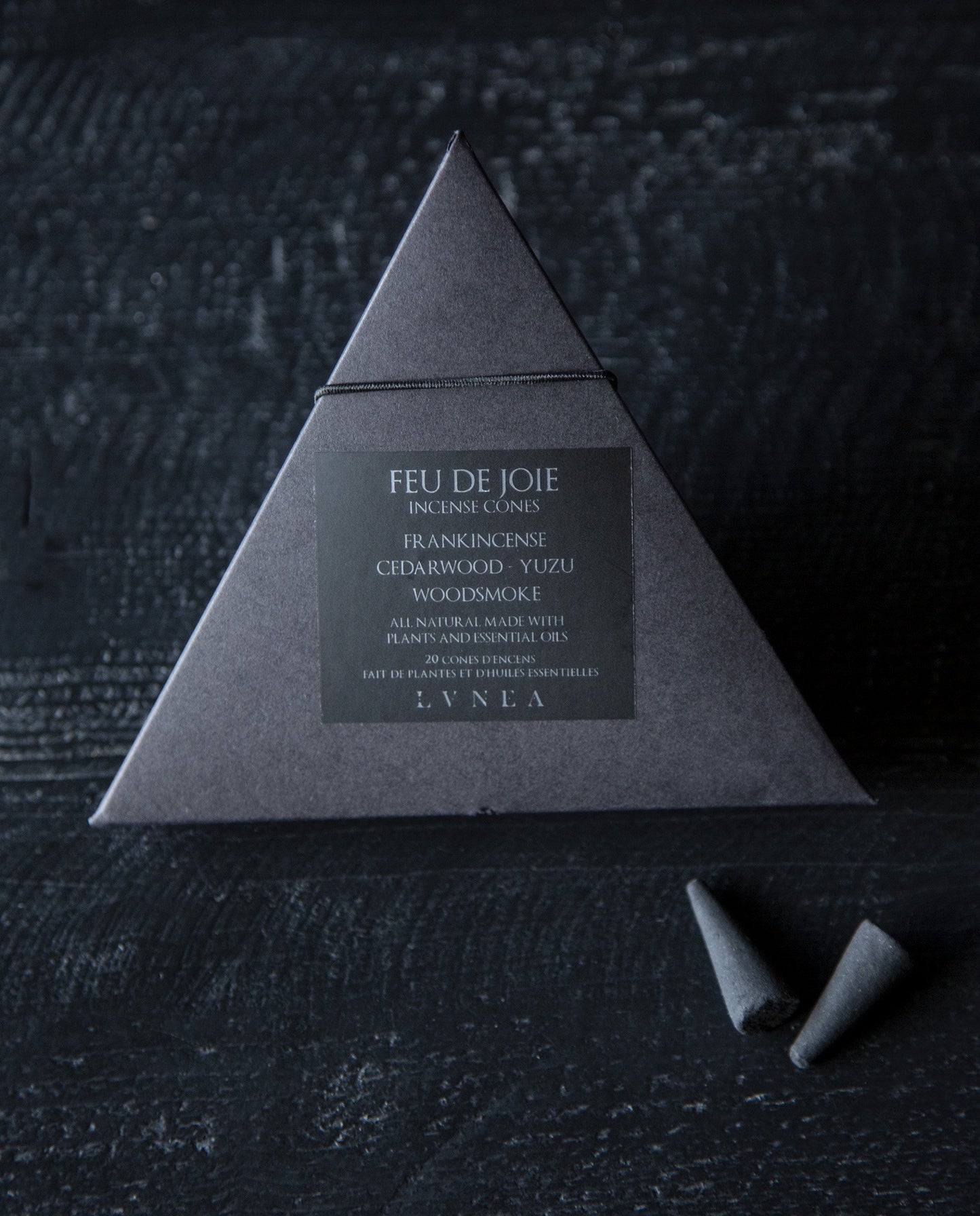 FEU DE JOIE | Incense Cones - frankincense, cedarwood, yuzu